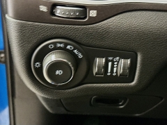 Used 2021  Jeep Cherokee Trailhawk 4x4 at Dutro Auto near Zanesville&comma; OH
