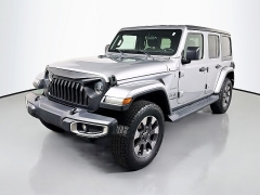 Used 2018  Jeep Wrangler Unlimited 4d SUV 4WD Sahara at Dutro Auto near Zanesville, OH