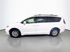 Used 2022  Chrysler Pacifica Touring L FWD at Graham Auto Mall near Mansfield&comma; OH