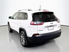 Used 2019  Jeep Cherokee 4d SUV 4WD Latitude Plus 2&period;4L at Graham Auto Mall near Mansfield&comma; OH