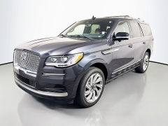 Used 2024  Lincoln Navigator Reserve 4x4 at Dutro Auto near Zanesville&comma; OH