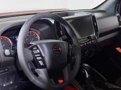 New 2025  Nissan Frontier Crew Cab 4x4 PRO-4X at Graham Auto Mall near Mansfield, OH