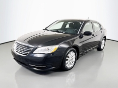 Used 2013  Chrysler 200 4d Sedan Touring at Graham Auto Mall near Mansfield&comma; OH