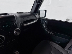 Used 2017  Jeep Wrangler Unlimited 4d Convertible Sahara at Dutro Auto near Zanesville&comma; OH
