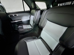 Used 2023  Ford Explorer XLT 4WD at Dutro Auto near Zanesville&comma; OH
