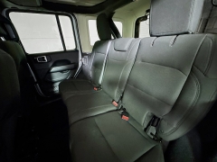 Used 2018  Jeep Wrangler Unlimited 4d SUV 4WD Sahara at Dutro Auto near Zanesville, OH