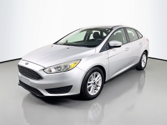 Used 2017  Ford Focus 4d Sedan SE at Graham Auto Mall near Mansfield&comma; OH