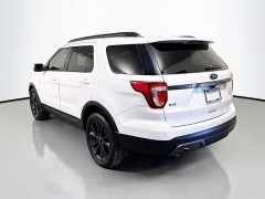 Used 2017  Ford Explorer 4d SUV 4WD XLT at Graham Auto Mall near Mansfield&comma; OH