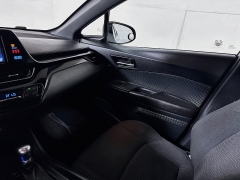 Used 2018  Toyota C-HR 4d SUV XLE at Graham Auto Mall near Mansfield&comma; OH