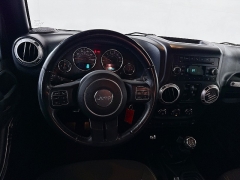 Used 2017  Jeep Wrangler Unlimited 4d Convertible Sahara at Dutro Auto near Zanesville&comma; OH
