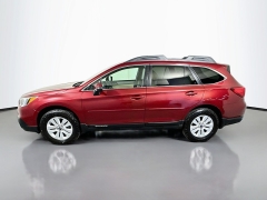 Used 2017  Subaru Outback 4d SUV 2&period;5i Premium at Graham Auto Mall near Mansfield&comma; OH