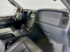 Used 2016  Lincoln Navigator 4d SUV 4WD Reserve at Dutro Auto near Zanesville&comma; OH