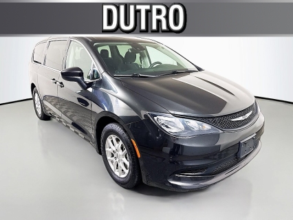 2023 Chrysler Voyager