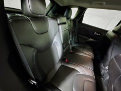 Used 2019  Jeep Cherokee 4d SUV 4WD Latitude Plus 2&period;4L at Graham Auto Mall near Mansfield&comma; OH