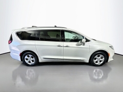 Used 2017  Chrysler Pacifica 4d Wagon Touring-L Plus at Graham Auto Mall near Mansfield&comma; OH