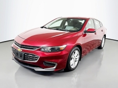 Used 2017  Chevrolet Malibu 4d Sedan LT at Graham Auto Mall near Mansfield&comma; OH