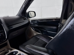 Used 2019  Dodge Grand Caravan 4d Wagon SXT at Graham Auto Mall near Mansfield&comma; OH