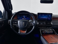 Used 2024  Lincoln Navigator Premiere 4x4 at Graham Auto Mall near Mansfield&comma; OH