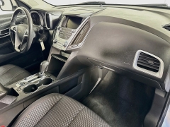 Used 2017  Chevrolet Equinox 4d SUV AWD LT at Graham Auto Mall near Mansfield&comma; OH