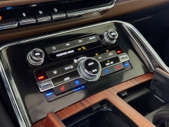 Used 2024  Lincoln Navigator Reserve 4x4 at Dutro Auto near Zanesville&comma; OH