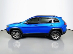 Used 2021  Jeep Cherokee Trailhawk 4x4 at Dutro Auto near Zanesville&comma; OH