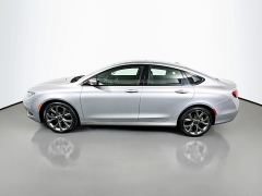 Used 2016  Chrysler 200 4d Sedan S AWD at Dutro Auto near Zanesville&comma; OH