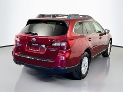 Used 2017  Subaru Outback 4d SUV 2&period;5i Premium at Graham Auto Mall near Mansfield&comma; OH