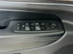 Used 2015  Jeep Grand Cherokee 4d SUV 4WD Limited at Graham Auto Mall near Mansfield&comma; OH