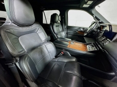 Used 2019  Lincoln Navigator 4d SUV 4WD Reserve at Graham Auto Mall near Mansfield, OH