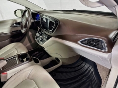 Used 2017  Chrysler Pacifica 4d Wagon Touring-L Plus at Graham Auto Mall near Mansfield&comma; OH