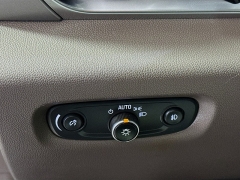 Used 2019  Chevrolet Traverse 4d SUV FWD LT Cloth w&sol;1LT at Graham Auto Mall near Mansfield&comma; OH