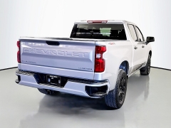 Used 2022  Chevrolet Silverado 1500 4WD Crew Cab 147" Custom at Graham Auto Mall near Mansfield&comma; OH