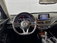 Used 2020  Nissan Altima 4d Sedan FWD 2.5L SV at Dutro Auto near Zanesville, OH