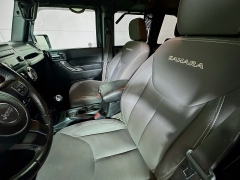 Used 2017  Jeep Wrangler Unlimited 4d Convertible Sahara at Dutro Auto near Zanesville&comma; OH