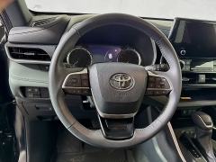 Used 2024  Toyota Highlander XSE AWD at Graham Auto Mall near Mansfield&comma; OH