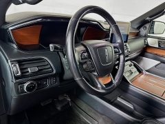 Used 2019  Lincoln Navigator 4d SUV 4WD Reserve at Graham Auto Mall near Mansfield, OH