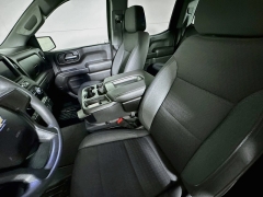 Used 2023  Chevrolet Silverado 1500 4WD Crew Cab 147" Custom at Dutro Auto near Zanesville&comma; OH