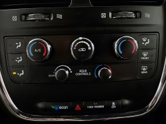 Used 2017  Dodge Grand Caravan 4d Wagon SE at Graham Auto Mall near Mansfield, OH