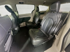 Used 2022  Chrysler Pacifica Touring L FWD at Graham Auto Mall near Mansfield&comma; OH