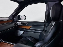 Used 2019  Lincoln Navigator 4d SUV 4WD Reserve at Graham Auto Mall near Mansfield, OH