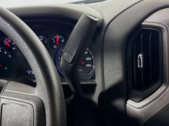 Used 2022  Chevrolet Silverado 1500 4WD Crew Cab 147" Custom at Graham Auto Mall near Mansfield&comma; OH