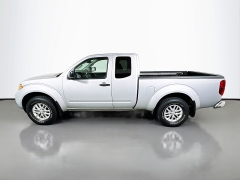 Used 2015  Nissan Frontier 4WD King Cab SV Auto at Dutro Auto near Zanesville&comma; OH