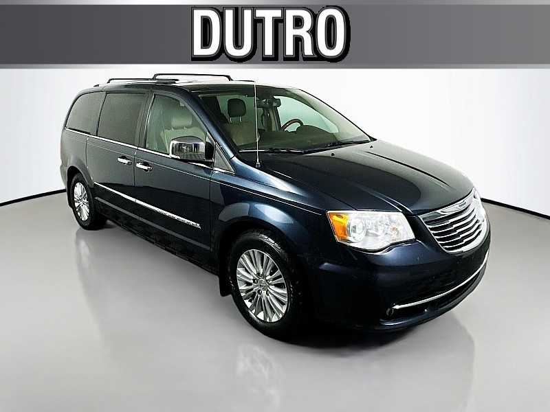 Used 2013  Chrysler Town & Country 4d Wagon Limited at Graham Auto Mall near Mansfield, OH