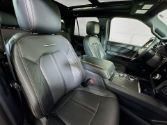 Used 2024  Ford Expedition Max Platinum 4x4 at Graham Auto Mall near Mansfield&comma; OH