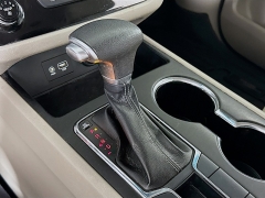 Used 2019  Kia Sedona 4d Wagon L at Graham Auto Mall near Mansfield&comma; OH