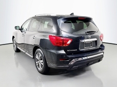 Used 2020  Nissan Pathfinder 4d SUV FWD SV at Dutro Auto near Zanesville&comma; OH