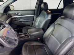 Used 2017  Ford Explorer 4d SUV FWD XLT at Graham Auto Mall near Mansfield&comma; OH