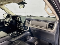 Used 2024  Ford Expedition XLT 4x4 at Dutro Auto near Zanesville&comma; OH