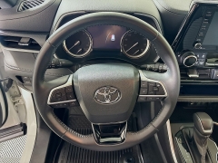 Used 2022  Toyota Highlander XSE AWD at Dutro Auto near Zanesville&comma; OH