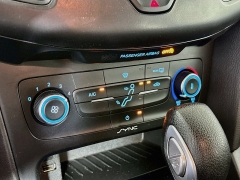Used 2018  Ford Focus 4d Hatchback SE at Graham Auto Mall near Mansfield&comma; OH